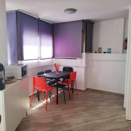 Elegant In With Shared Pool 74 M²