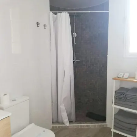 Elegant In With Shared Pool 74 M² Appartement *