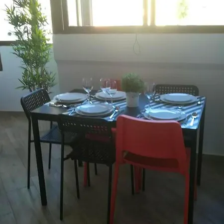 Elegant In With Shared Pool 74 M² Appartement *